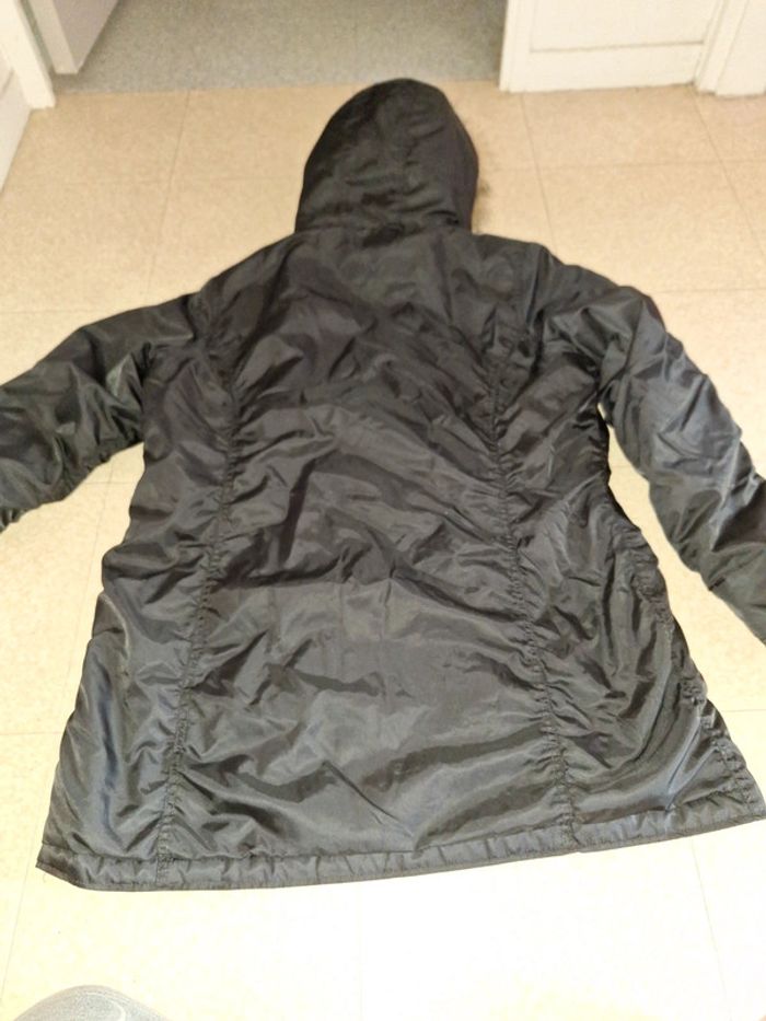 Manteau à capuche très bon état - photo numéro 8