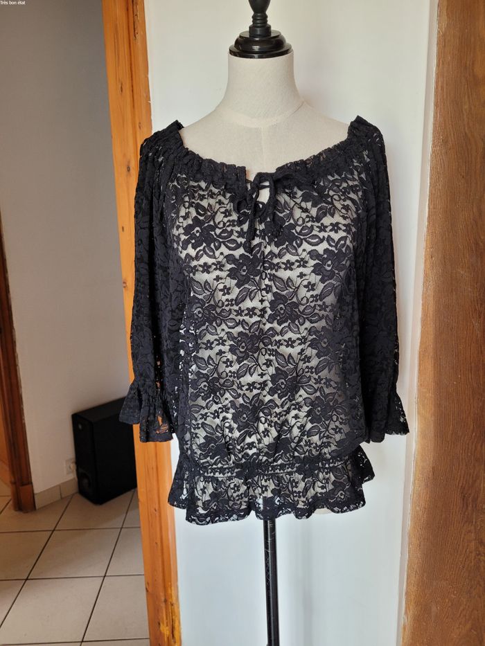 Blouse noir dentelle