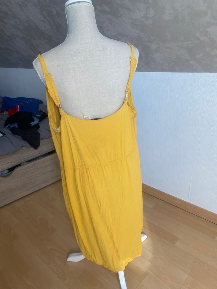 Robe kiabi taille 50 - photo numéro 2