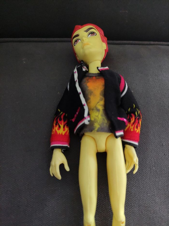 Poupée monster high heath burn - photo numéro 2