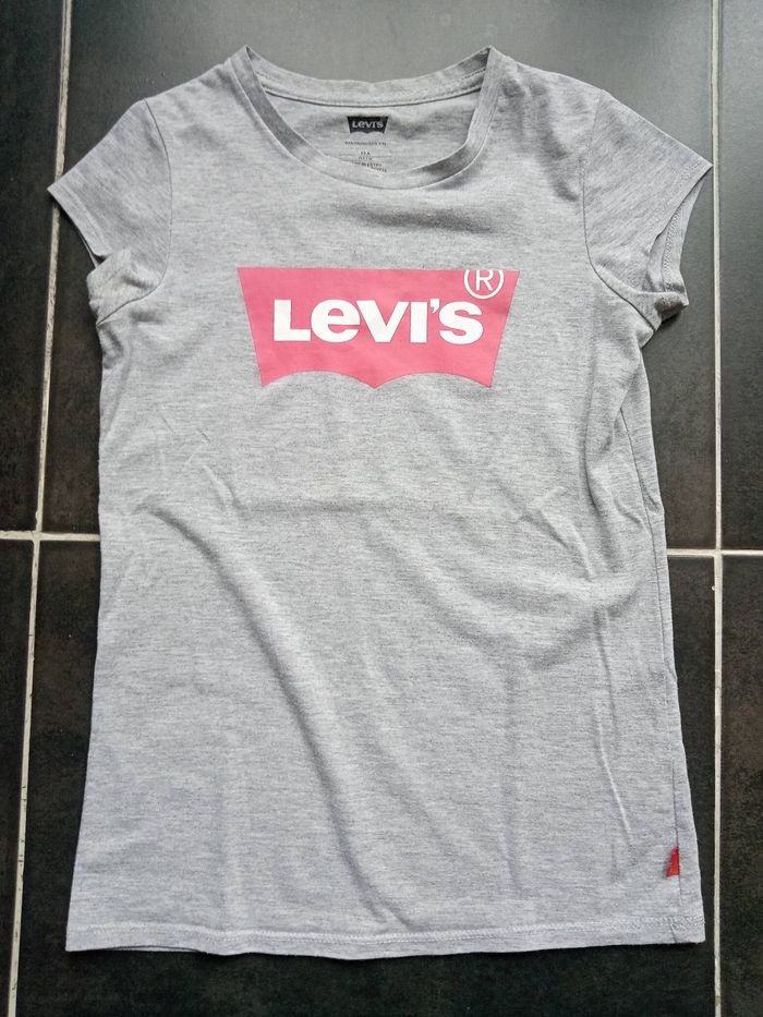 Maillot fille Levi's très bon état 12 ans