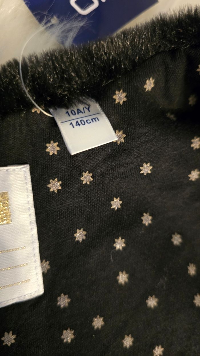 Neuf non porté 🏷🤩😍🩷 superbe gilet/boléro sans manche 10 ans fille 🩷🤩😍 - photo numéro 4