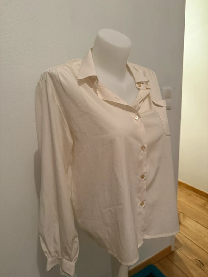 Chemise vintage en très bon état taille 40 - photo numéro 2