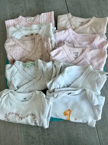 Jolie lot de 10 body fille 1 mois