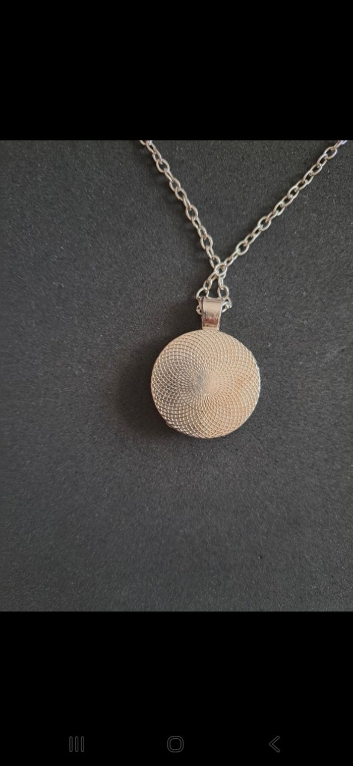 Pendentif symboles mystiques - photo numéro 3