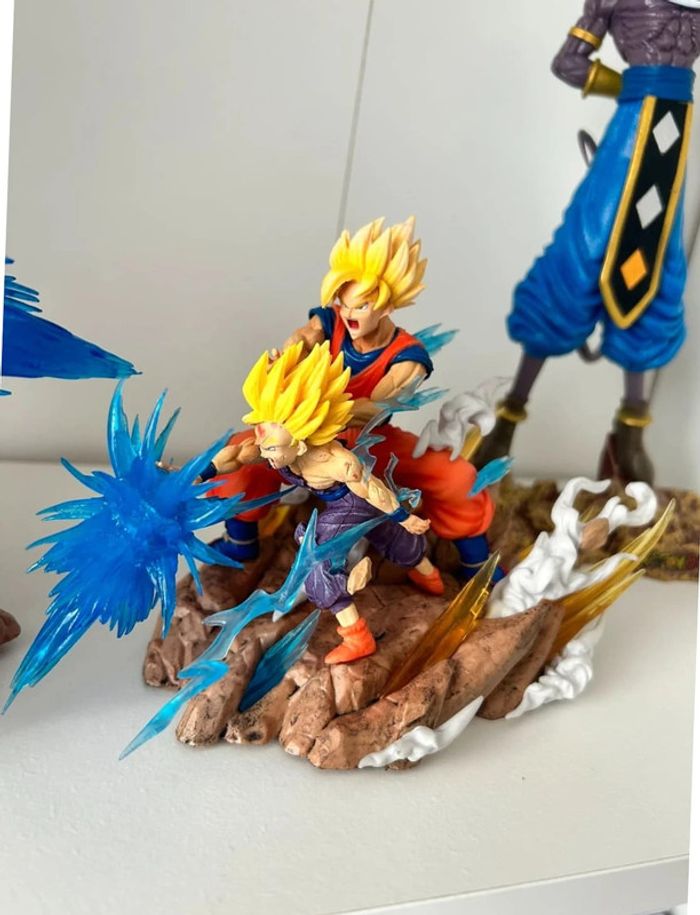 Figurine dragon ballz sangoku vs cell - photo numéro 4