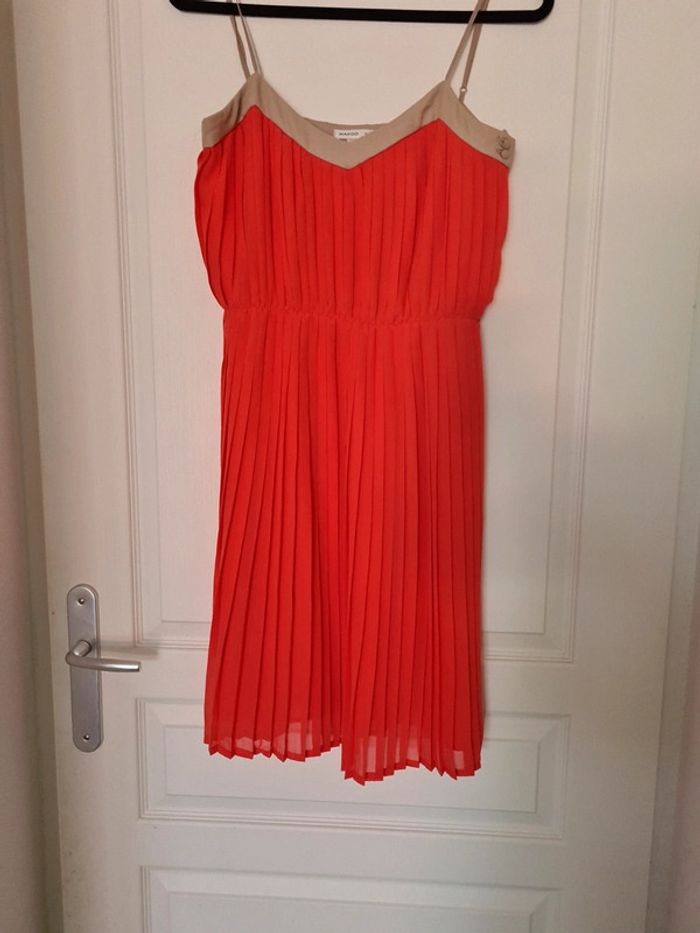 Robe saumon plissée mango