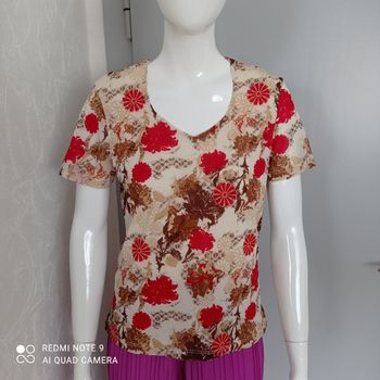 T-shirt à fleurs rouges t40/42/44