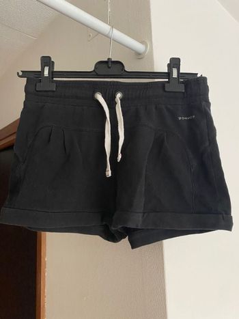 Short de sport noir