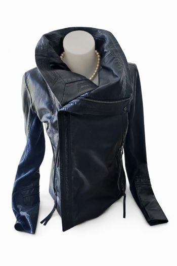 Blouson cuir d’agneau bleu marine – fabrication artisanale – cuir souple