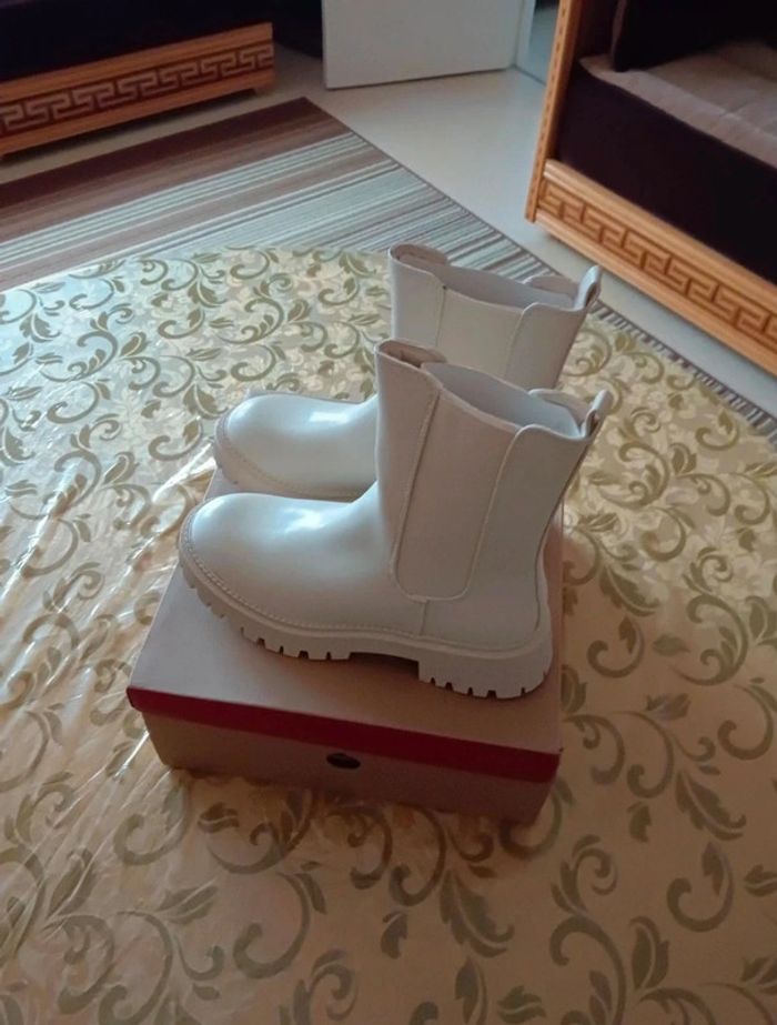 Bottines neuves 40 - photo numéro 3