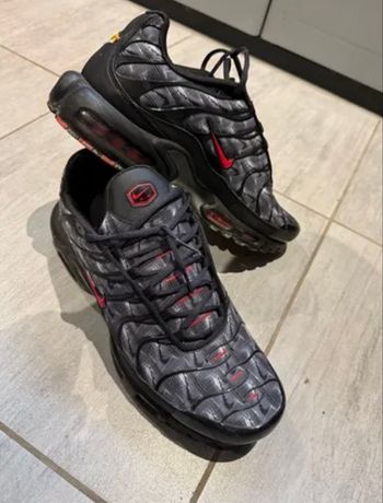 Tn noir et rouge taille 37 