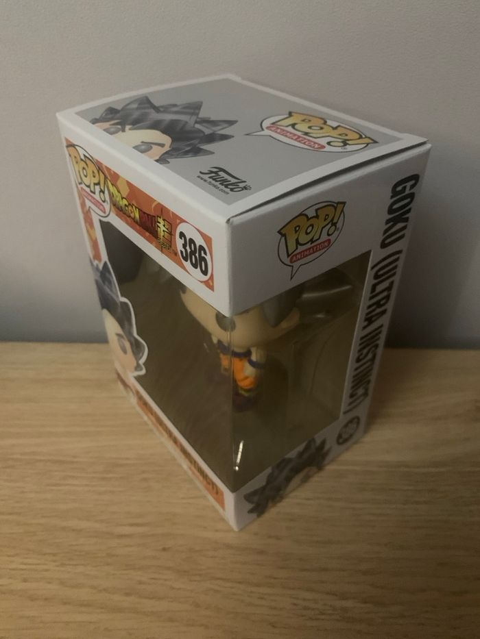 Funko pop goku ( ultra instinct) 386 - photo numéro 2