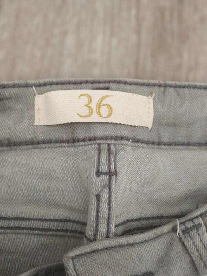 Joli jean femme T 36 Zara - photo numéro 4