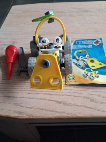 Voiture meccano