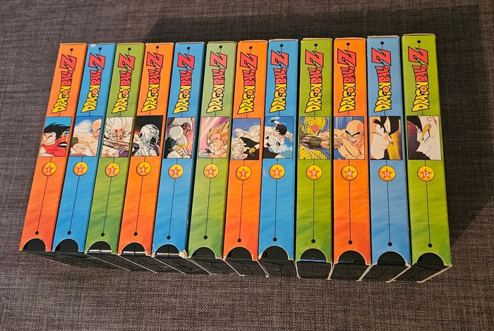 Lot complet de cassettes VHS de Dragon Ball Z