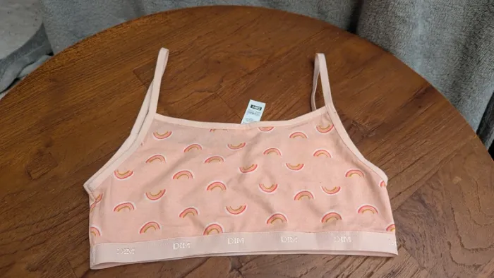 Brassière Dim 16 ans neuve - photo numéro 2
