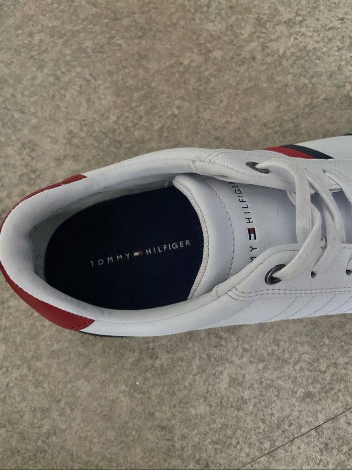 Baskets Tommy Hilfiger blanches homme – style vintage, logo tricolore - photo numéro 5