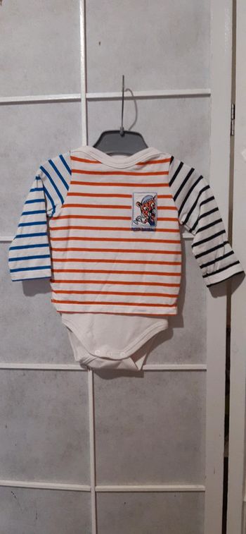 Tee-shirt bodie manches longues 3mois