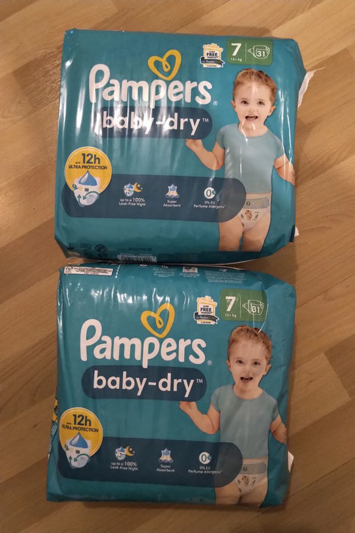 Lot de 2 Packs de 31 = 62 couches Pampers Baby-Dry Taille 7 (15 kg +) NEUF