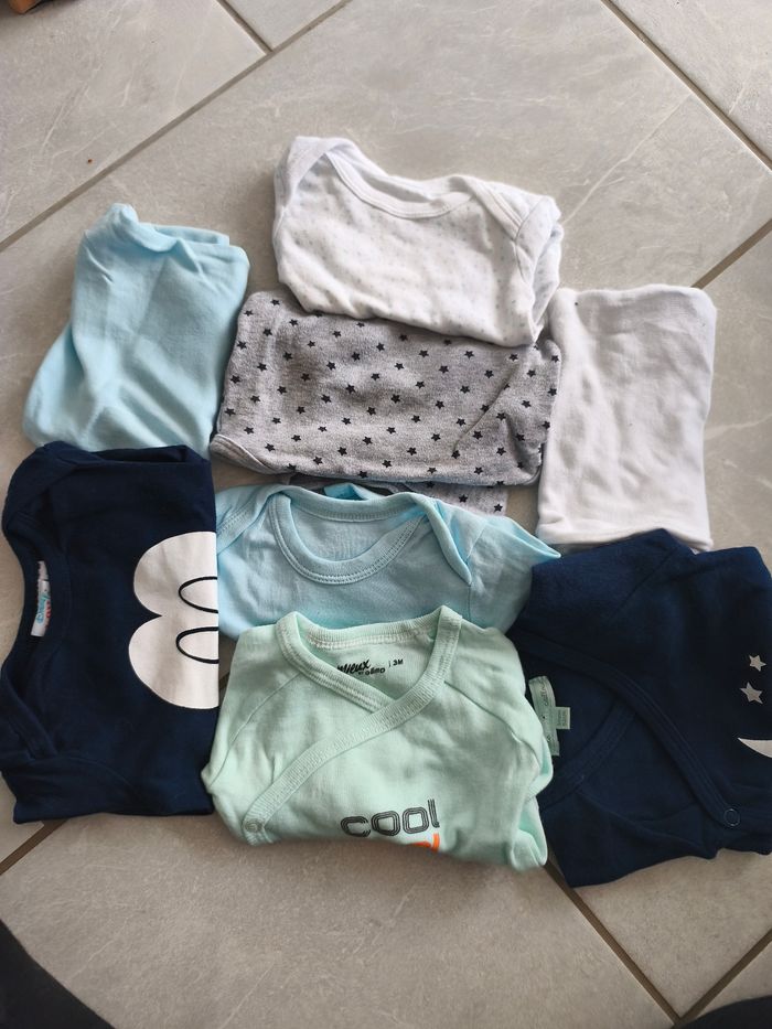 Lot vêtements garçon 3 mois (30 pièces) - photo numéro 2