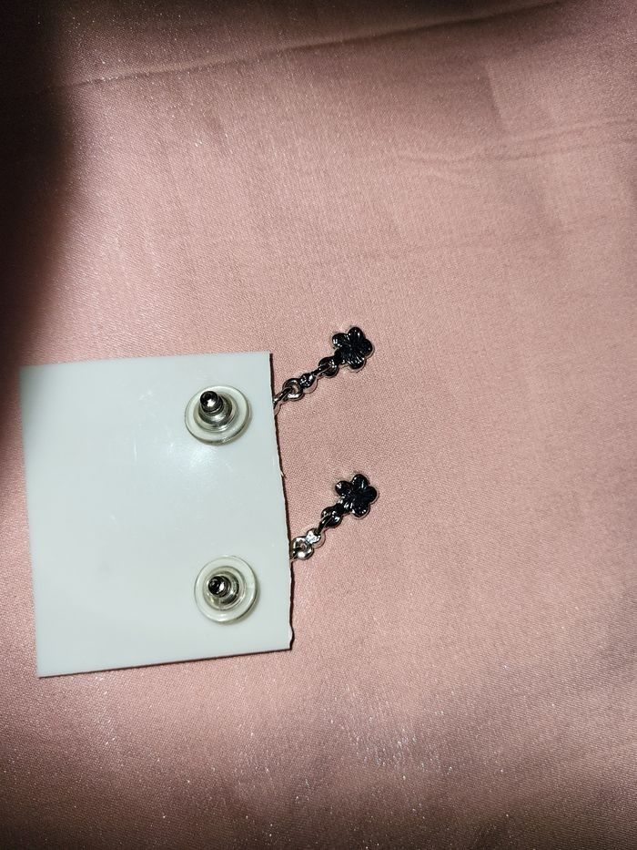 B oreilles pendanres - photo numéro 4
