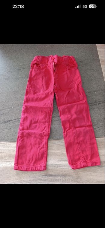 Vends pantalon, fille, fuchsia en très bon état