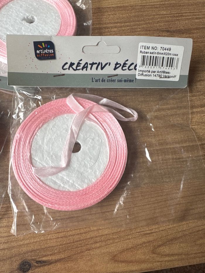 Lot de 3 bobines  ruban satin rose neuf - photo numéro 2