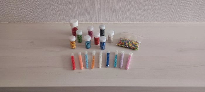 Lot de petites perles de rocailles