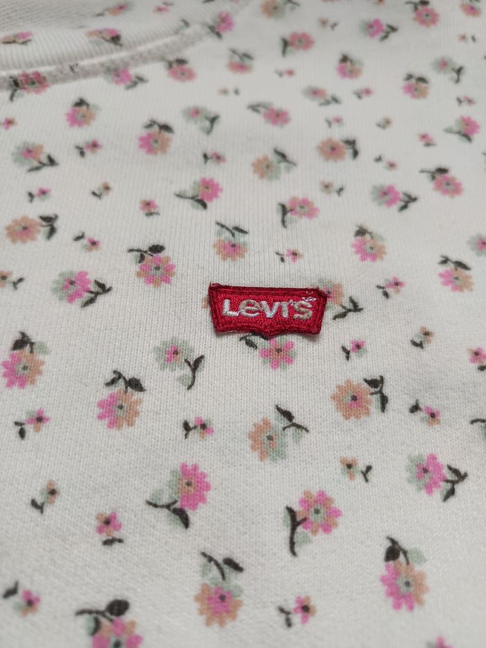Adorable petit pull Levi's romantic taille XS couleur vanille - photo numéro 2