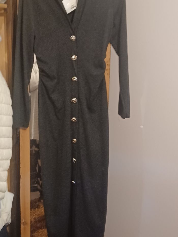 Robe moulante matière tient chaud agréable pour l'hiver