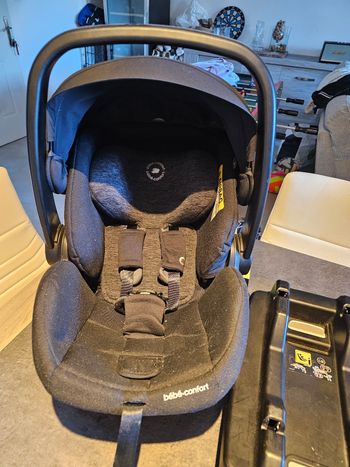 Cosy bébé confort marble + base isofix