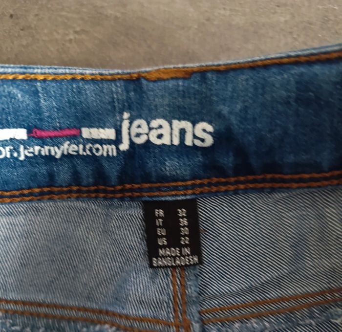 Short en jean taille 32/XXS - photo numéro 2