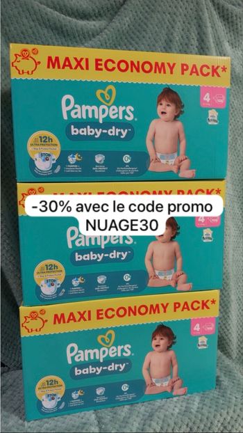Trois cartons de couches Pampers taille 4 normal 