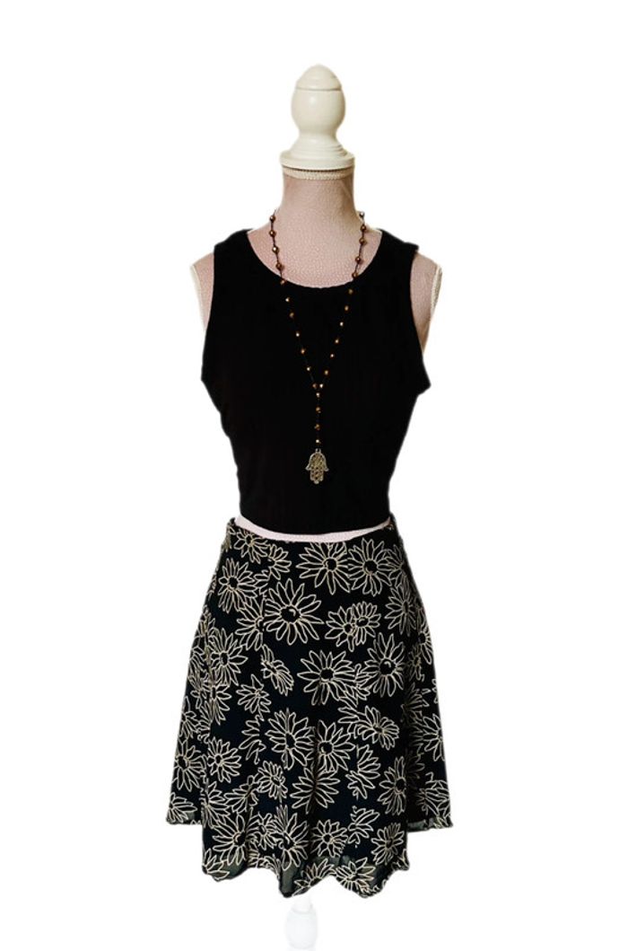 🖤🌿Jupe courte noire à fleurs vintage 90s Pimkie short black floral trapeze skirt🌿🖤 - photo numéro 2