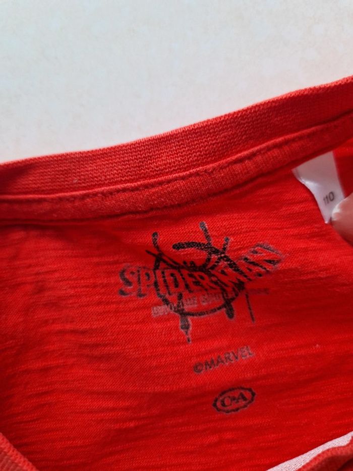 Tee-shirt spiderman 5 ans - photo numéro 3