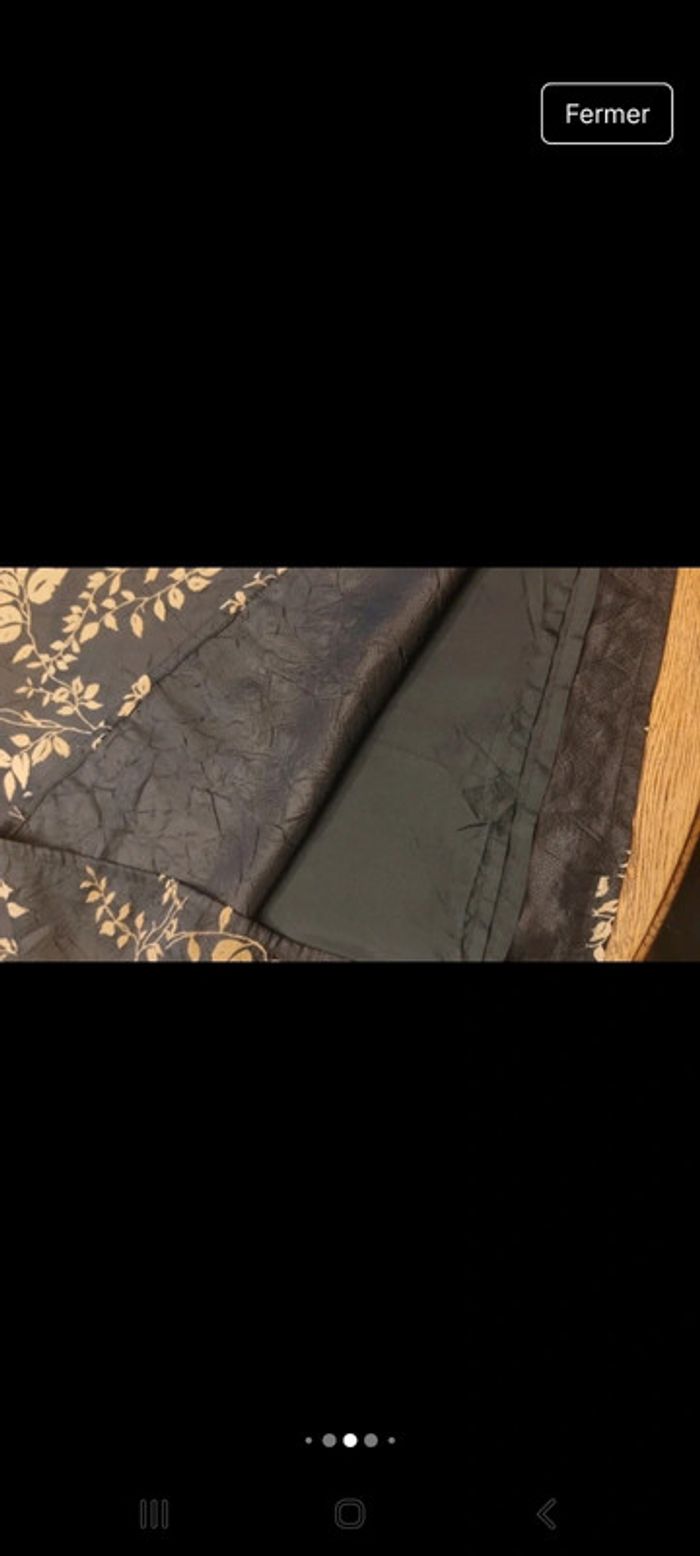 Jolie Robe Ap taille 38 fond noir dessin doré - photo numéro 10