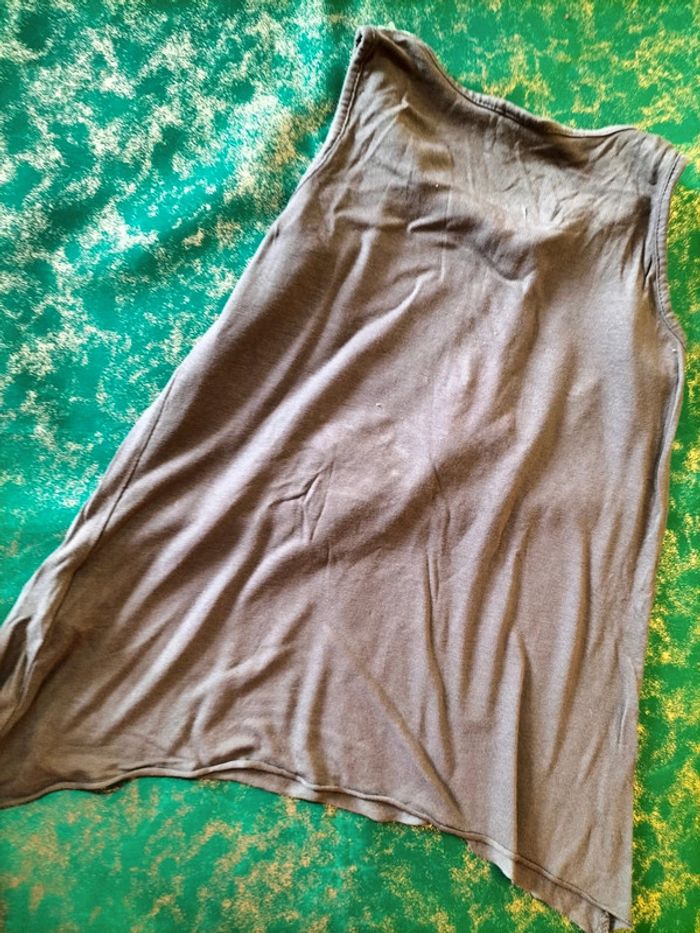 T-shirt d'été taille 5 ans - photo numéro 3