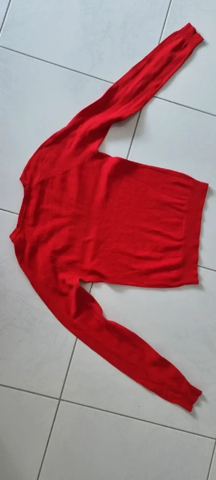 Pull Zara coll V Taille S rouge - photo numéro 3