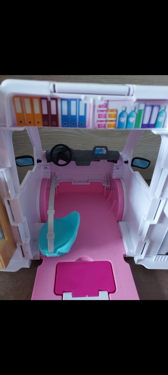 Voiture ambulance Barbie - photo numéro 6