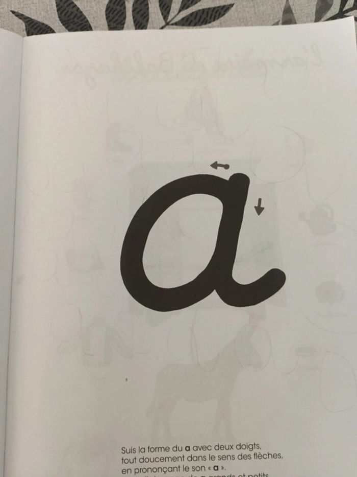 Gros livre d'activités Montessori - photo numéro 3