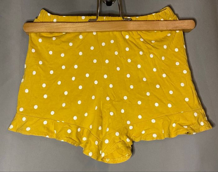 Short »Kiabi »jaune moutarde à pois blancs - photo numéro 2