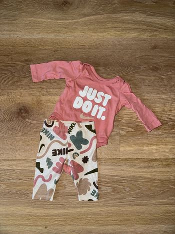 Ensemble Nike 1 mois