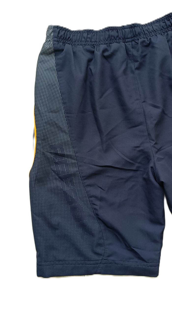 Short gris anthracite. Reebok. Polyester. Taille 8 ans. 128 cm - photo numéro 6