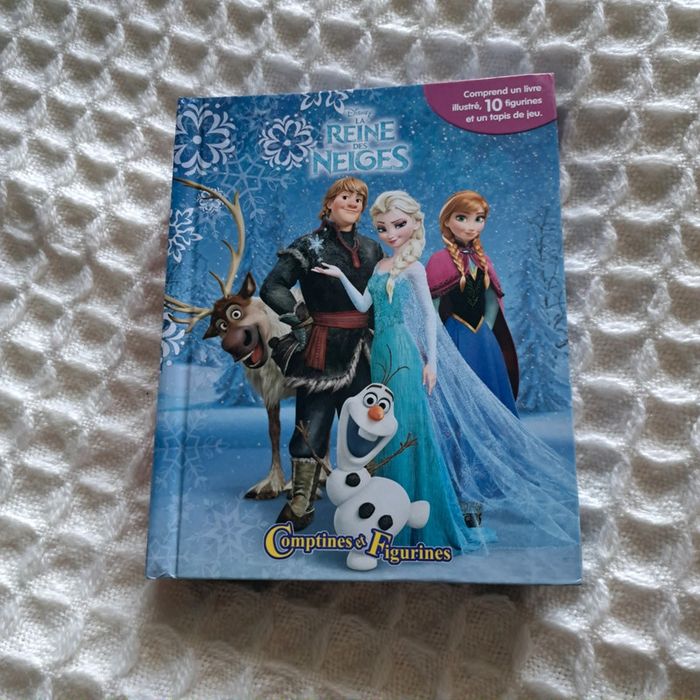 Livre illustré avec 10 figurines et tapis de jeu Comptines et Figurines La reine des Neiges - photo numéro 2