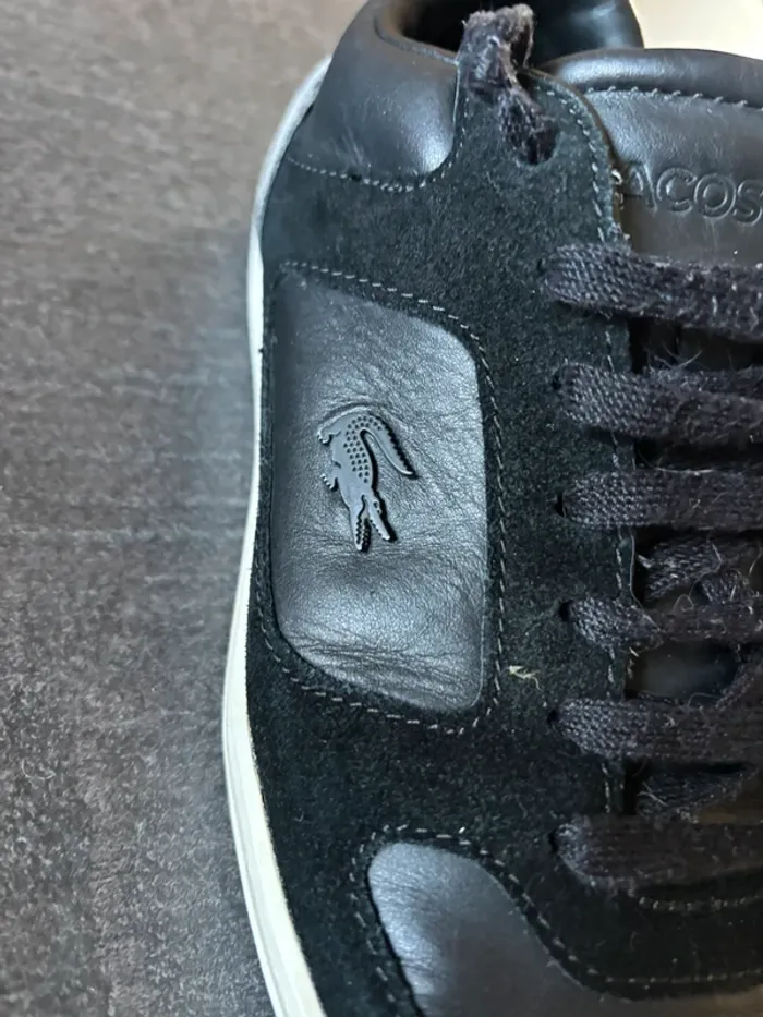 Basket Lacoste femme taille 40 en bon état - photo numéro 4