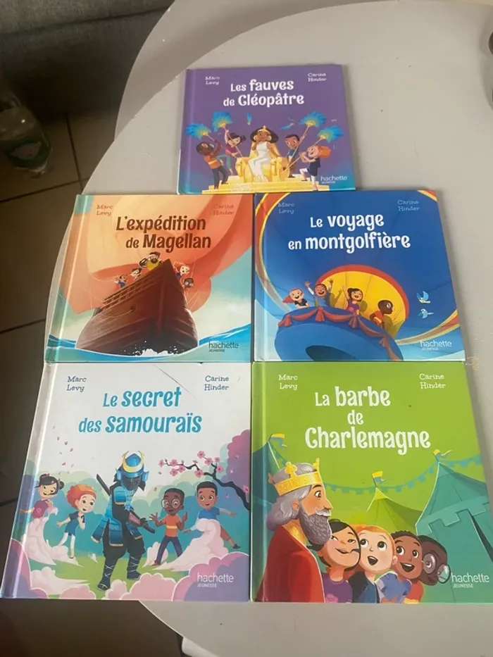 Lot de 5 livres mcdo collection le club des aventuriers