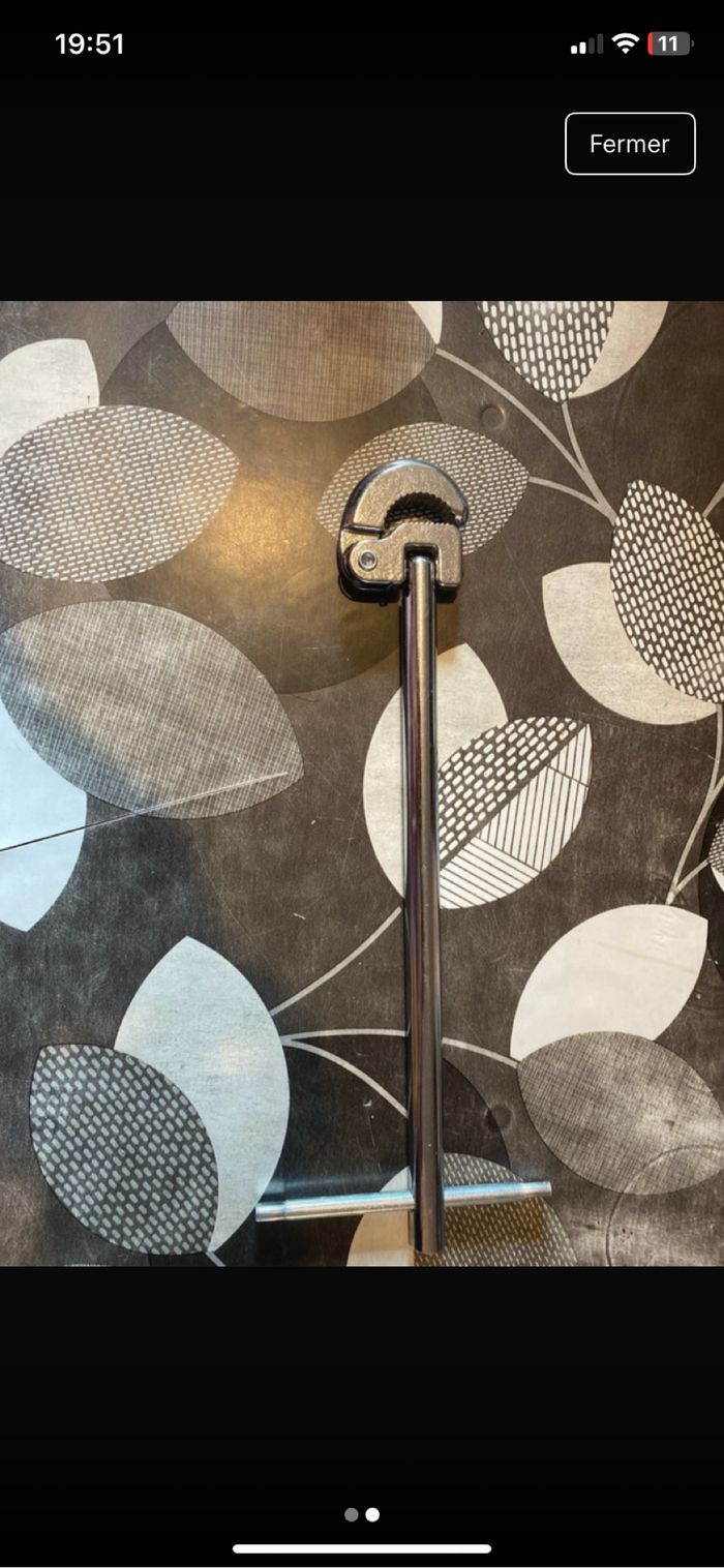 Clef pour dévisser la plomberie - photo numéro 2