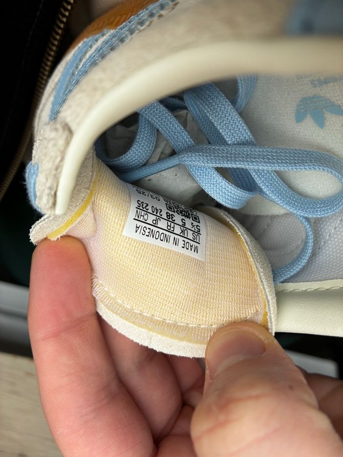 Adidas Spezial Off White/Clear Sky/Gum - Taille 38 - Neuves - photo numéro 9