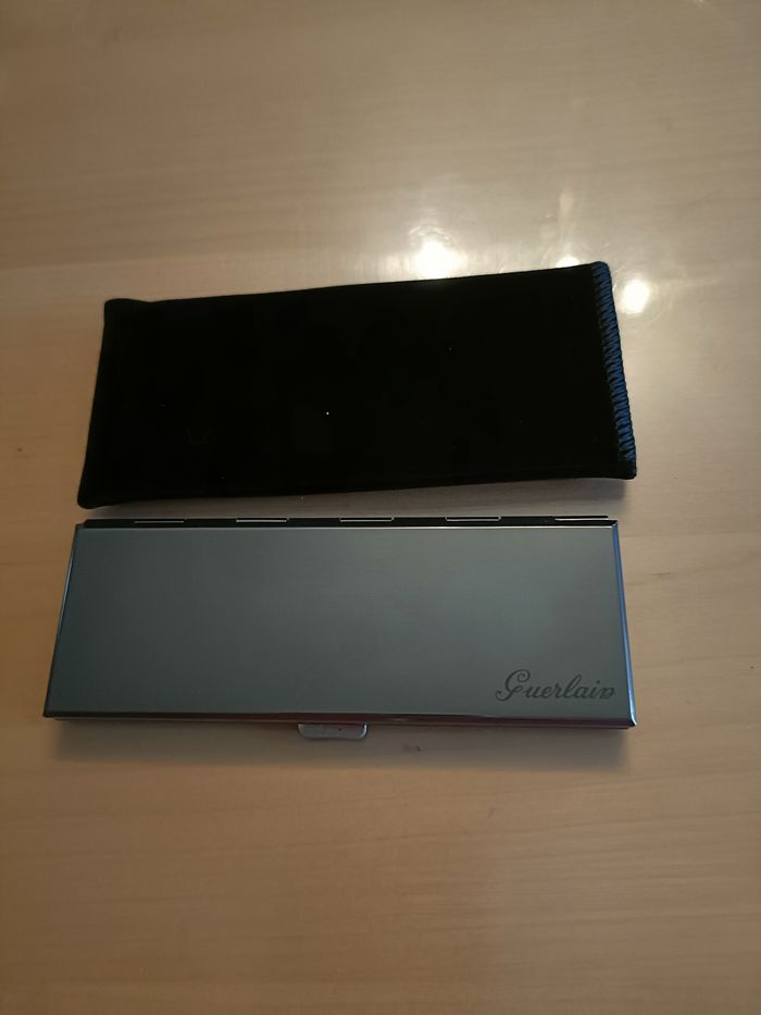 MIROIR NOIR GUERLAIN